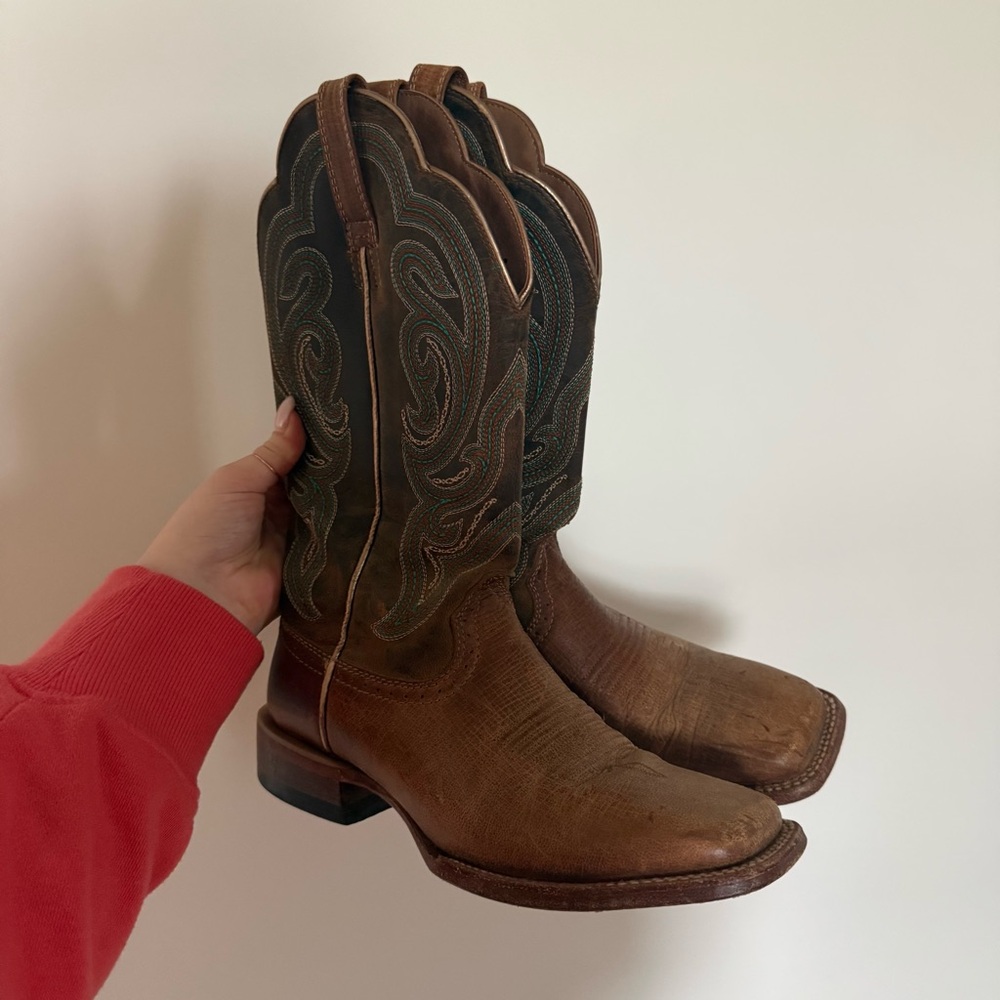 Ariat Square Toe Western Cowboy Boots